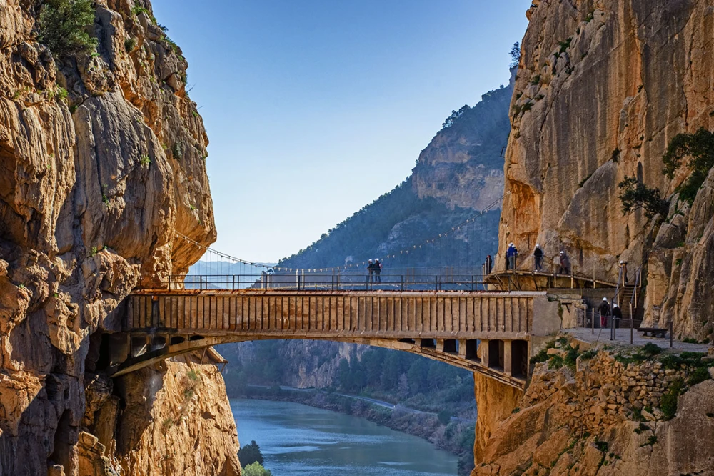 Caminito del Rey: Een Spectaculaire Wandelervaring in Andalusië