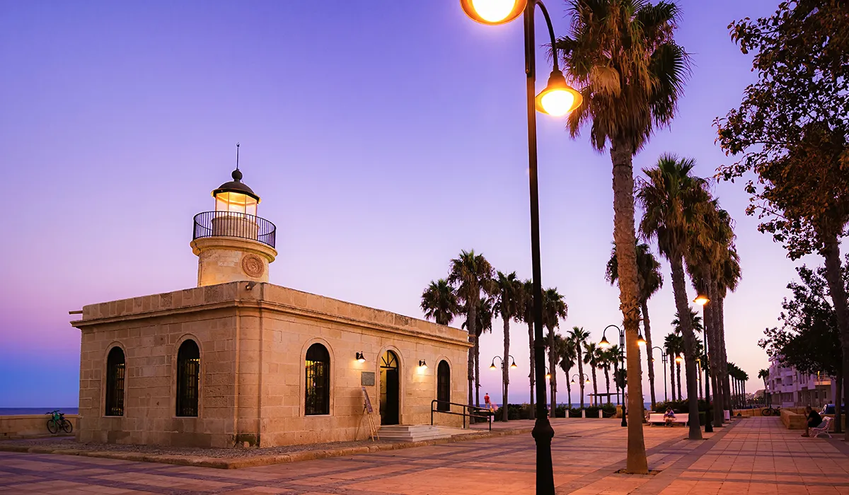 boulevard van roquetas de mar